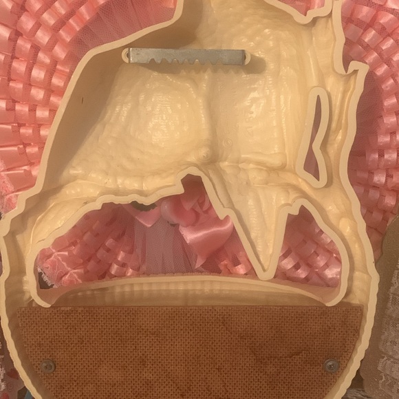 12x9 vintage burwood dove wall planter - Picture 2 of 3